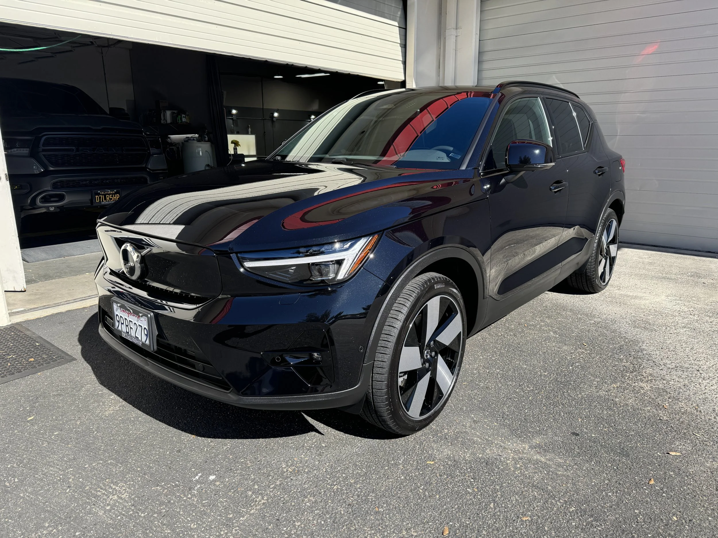 2023 Volvo XC49 (Onyx Black) — DETAILERSHIP™